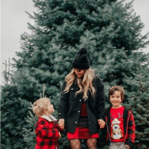 Family “Plaid” Photoshoot Bundle (4 Items) - Picture 15 of 16